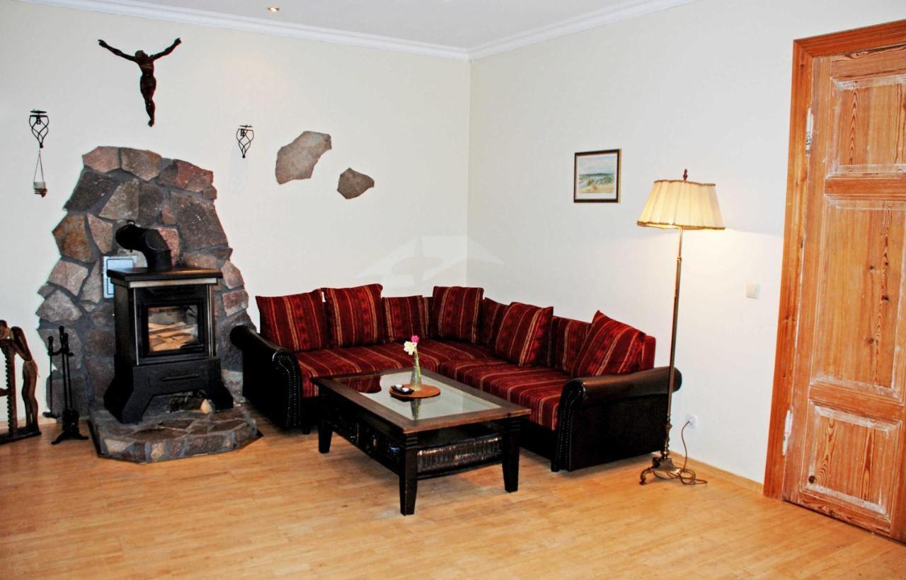 Ferienwohnungen Im Gutshaus Gnies Dış mekan fotoğraf